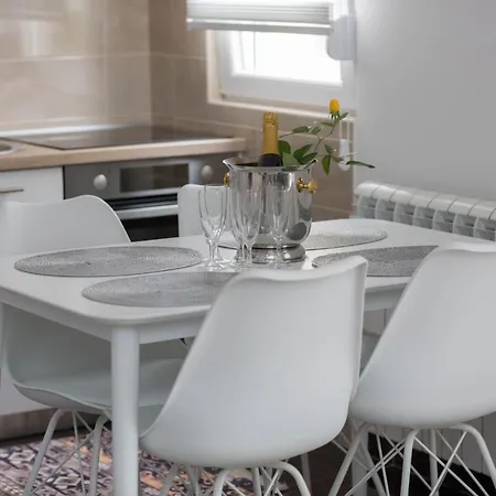 Sirena Apartment *